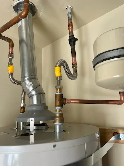 Water heater installation and plumbing repair in Tall PInes
